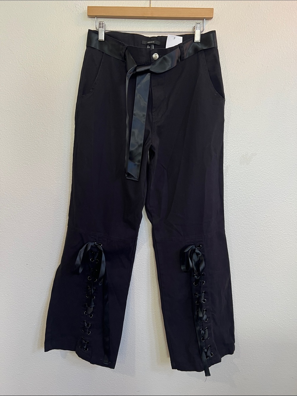 FOREVER 21 Satin Ribbon Front Lace-Up Wide-Leg High-Rise Pants Jet Blake Women L